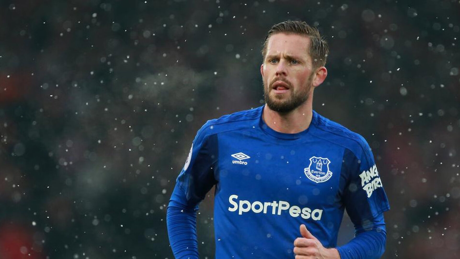 中国大学生电竞联赛总决赛 落地线下体育馆 现场观众爆满如同CBA